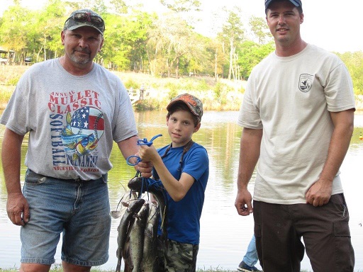 For the kids': Team Eglin's annual Youth Fishing Rodeo brings families out  for fishing and fun